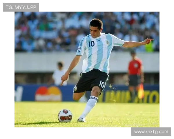 阿根廷足球队悲情传奇球星背后的故事与球场永恒记忆